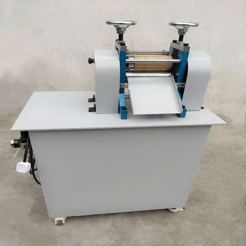 <b>东莞直销小型皮带压花机</b>